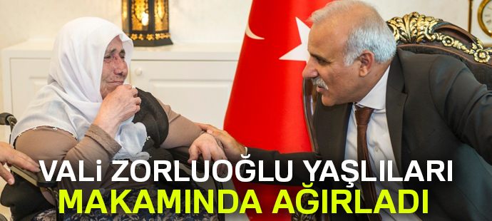 Vali Zorluoğlu, yaşlıları makamında ağırladı