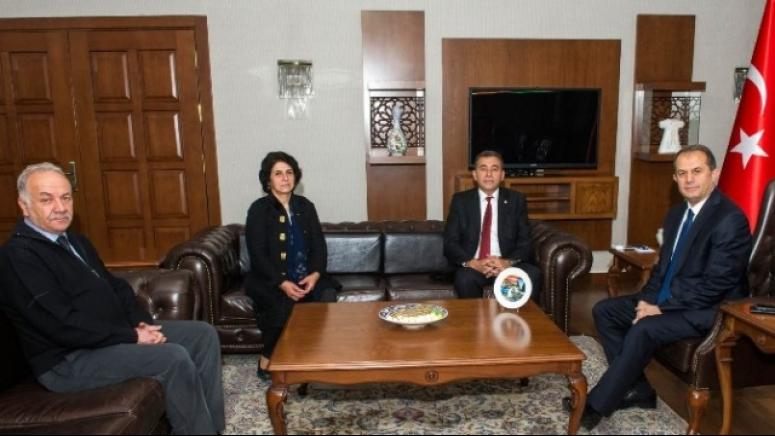 Kızılay heyetinden Vali Taşyapan