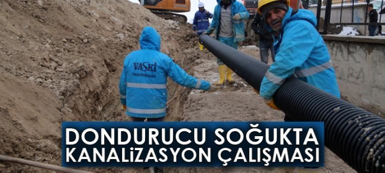 Dondurucu soğukta kanalizasyon çalışması