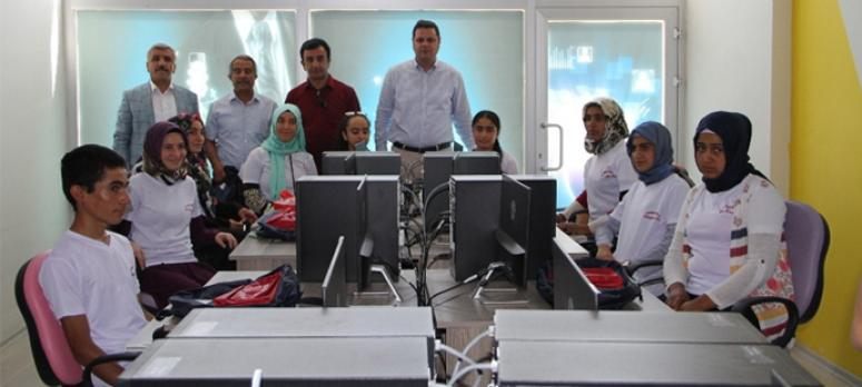 İpekyolu Belediyesi, 32 branşta bin 100 kursiyere eğitim veriyor