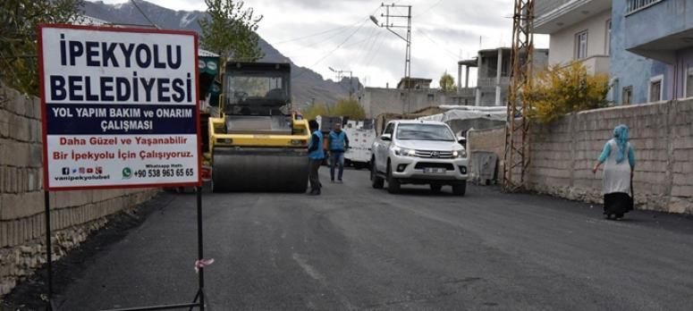 İpekyolu Belediyesinden yol yapım çalışması