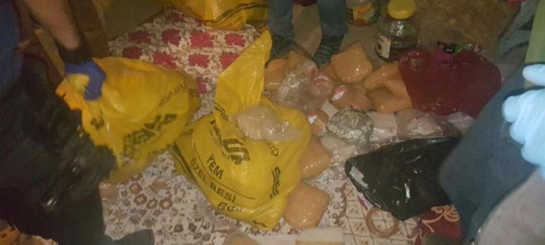 Uyuşturucu tacirleri, Narkotik köpeği 