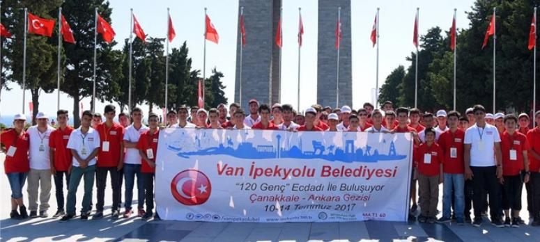 Çanakkale ve İstanbul gezisine giden gençler döndü